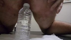 Bouteille dans le cul 2