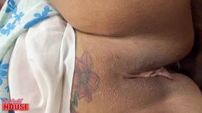 madura casada fazendo anal numa suruba com a amiga gordinha e dois machos