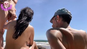 follower offers to pleasure me while watching my boyfriend