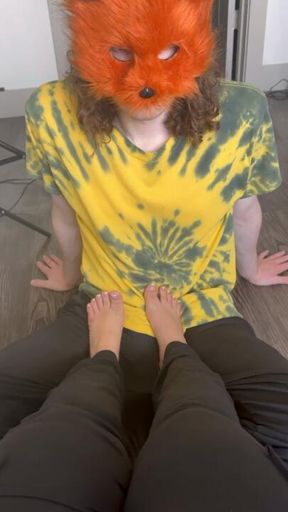 Worship my niqabi feet