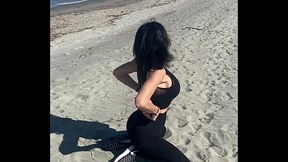 La corse c est aussi &ccedil_a ... des plages d&eacute_sertes pour tourner des vid&eacute_os ...