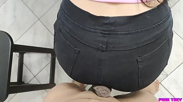Mi Cuñada Caliente Esta Ansiosa por Una Polla Grande le Provoco la Zanahoria en el Culo