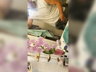 Dong print tease