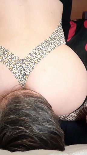 Hey! I Want to Twerk in Your Face! 4K!