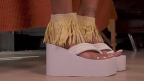 Mama Za straw shoe stepper