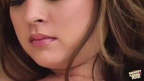Blondie and chestnut-haired sluts eat ass during raunchy threesome
