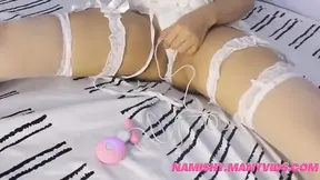 Sexy model plays with her vibrating egg for hours