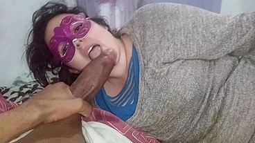 Amigo pirocudo realiza sonho da esposa de foder com pau de 24cm