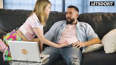 Fix My Computer So You Get My Pussy