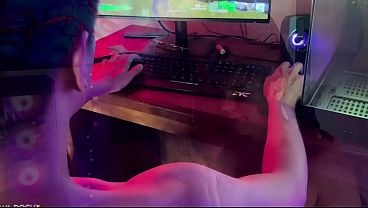 Ven yo te pongo a jugar con mi culo bb y disfrutamos de los videojuegos