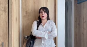 Cheating on My Girlfriend with My Hot Stepsister