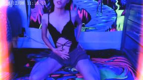 Slut puts on a little show for you.....