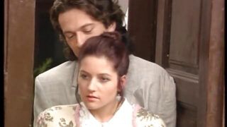 Màn tắm thác loạn kiểu cổ điển: Angelica Bella và Nicolette Lars tham gia màn quan hệ tình dục tập thể qua đường hậu môn quy mô lớn.