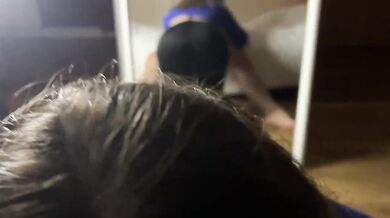 Cum on the ass of a blonde in leggings