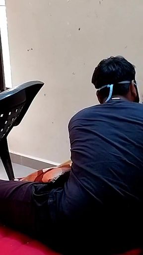 Unforgettable moment from "Stepbrother reads the newspaper and secretly fucks his lover."