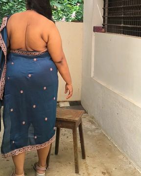 Desi girl in topless sexy photoshoot in blue salwar, after shoot picture