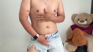 Horny latino wanting to masturbate while dancing
