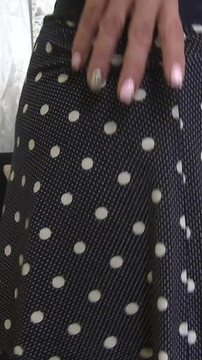 Horny Mature Lindsey Is All by Herself and Starts Masturbating