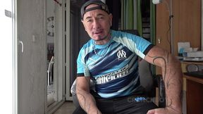 grosse salope aime se faire prend le cul sans capote par des grosses bites