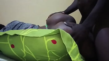 Salope au gros cul se fait d&eacute_foncer sur le c&ocirc_t&eacute_( sc&egrave_ne 02) )