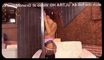 Valentina Sierra's Sensual Mature Pole Dance & Intense Action