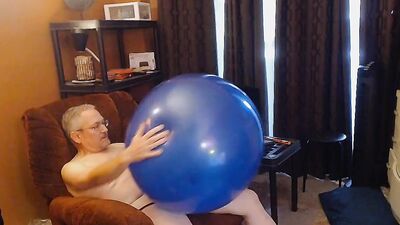Older guy blows big balloons up and fucks them hard