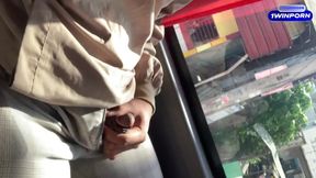 Pinoy Jakolero caught jacking off on public bus