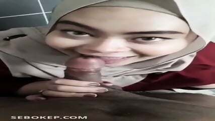 Cewek jilbab jago sepong 2