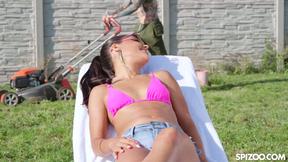 Apolonia Lapiedra Sexy Body Makes Her Crush Fall In Love