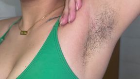 Cleaning and shaving my hairy armpits after a week