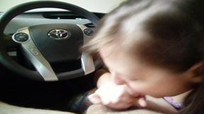 She gives good blowjob in the car