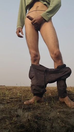 Masturbation in outdoor