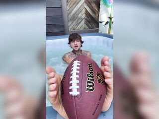 FTM hot tub Foot Fetish Flash