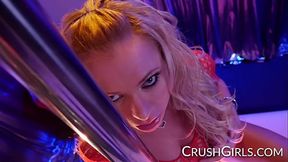Crush Girls - Busty blonde Briana Banks takes a trip to the room
