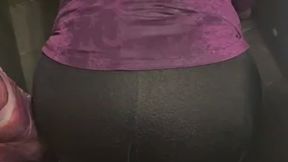 Let's pee together