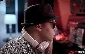 Teen musician agrees for threesome sex with DJ for fame