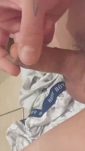 Jerk off at the Toilet