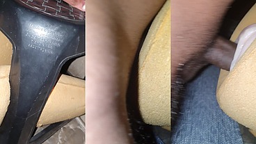 Comendo bucetinha de borracha