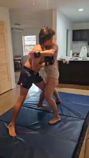 Taekwondo vs Muay Thai