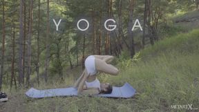 Yoga 2 - Foxy Alissa