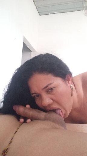 Girlfriend Sucking Rich in Bed