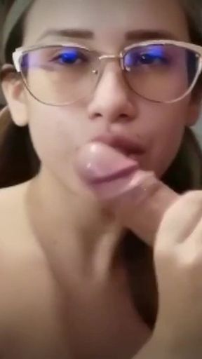 Deep Blowjob with a Beautiful Horny Latina