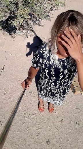 linda sexytrans caliente se viste de mujer con vestido tanga y tacones luego camina en publico muy puta