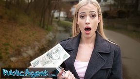 Ria Sunn Starts With a Risky Blowjob Outdoors and Finishes With Unforgettable Sex