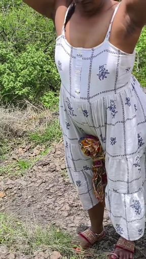 Desi Indian Marathi Kavita bhabhi ( Vahini ) cheating on husband with her lover in jungle   Clip 1