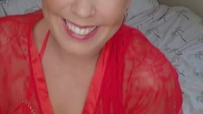 Maisie Lewis striptease