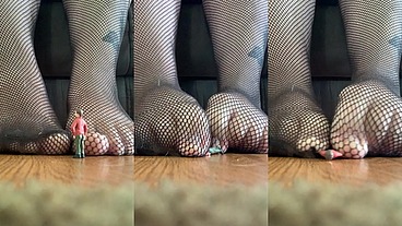 Carina Racy - Giantess Fishnet Foot Play