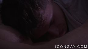 Beefy hunk passionately ass fucks his younger boyfriend