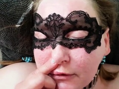 Suomalainen amatri kasvojen nyryytys