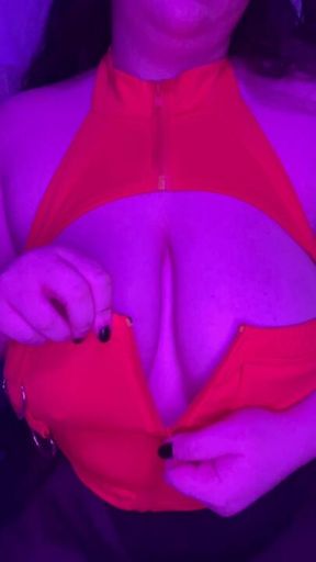 Edging you by unzipping my shirt~